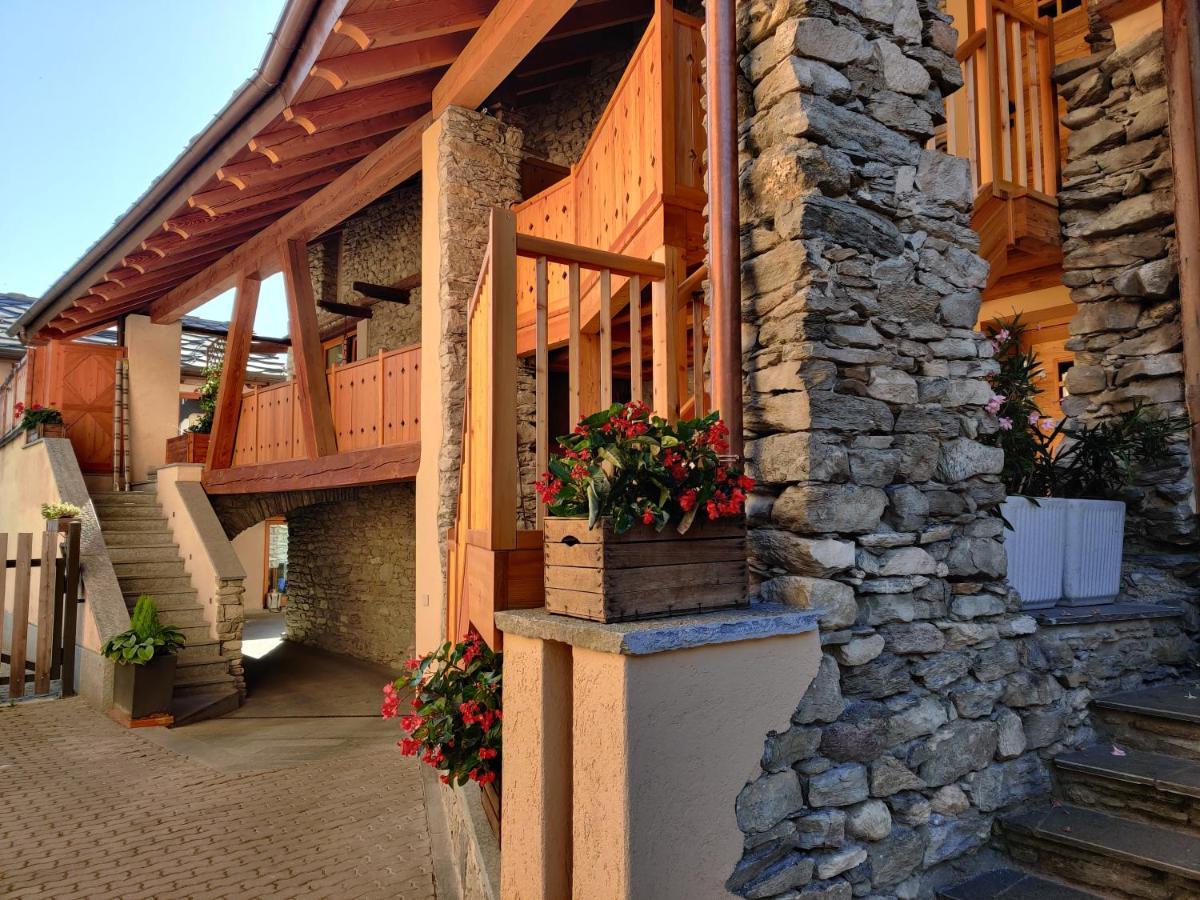 Au Fond Du Bourg Apartment Aosta Ngoại thất bức ảnh