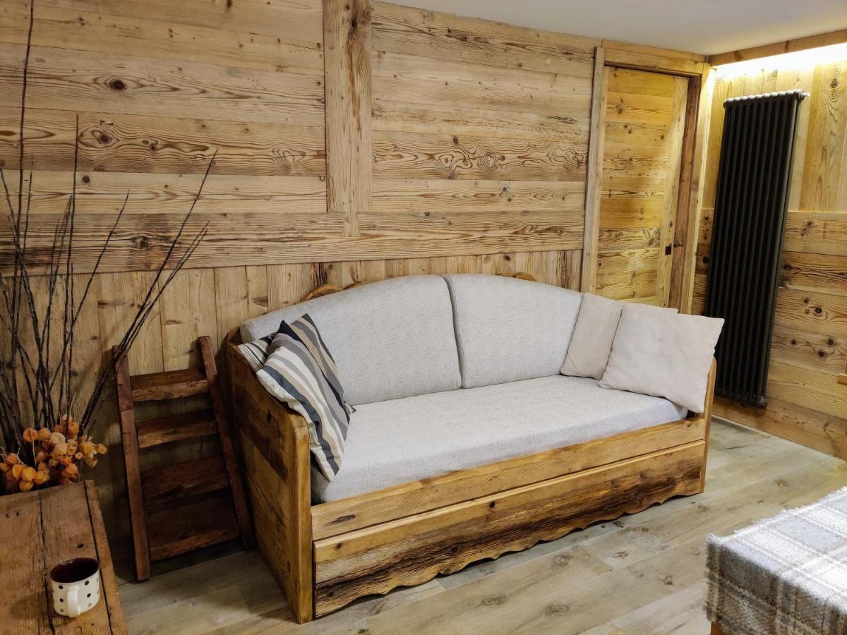 Au Fond Du Bourg Apartment Aosta Ngoại thất bức ảnh