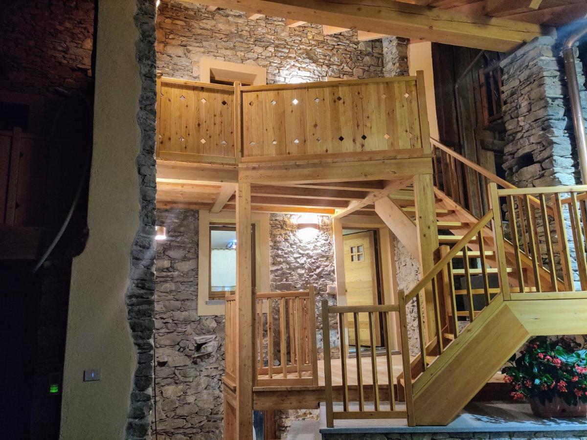 Au Fond Du Bourg Apartment Aosta Ngoại thất bức ảnh